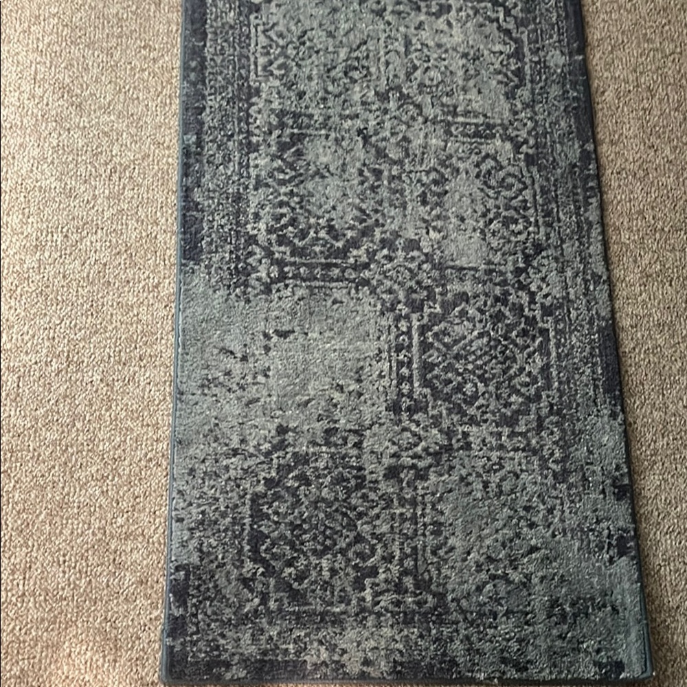 Elegant Gray Area Rug